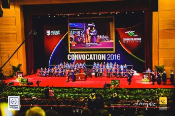 20160730-robertchai-CCHs.Brother.ZhongRongs.NTU_.Graduation.Ceremony.Jul_.2016.Roberts.Cam-Pic-0013