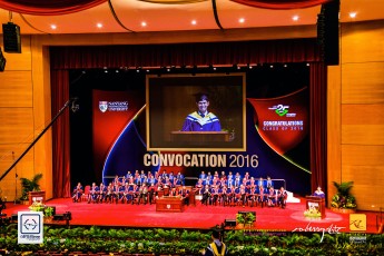 20160730-robertchai-CCHs.Brother.ZhongRongs.NTU_.Graduation.Ceremony.Jul_.2016.Roberts.Cam-Pic-0016