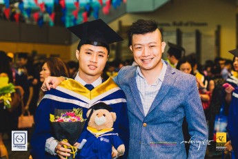 20160730-robertchai-CCHs.Brother.ZhongRongs.NTU_.Graduation.Ceremony.Jul_.2016.Roberts.Cam-Pic-0025