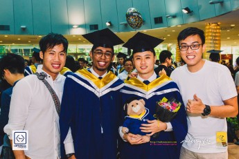 20160730-robertchai-CCHs.Brother.ZhongRongs.NTU_.Graduation.Ceremony.Jul_.2016.Roberts.Cam-Pic-0027
