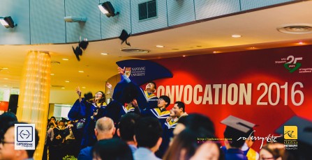 20160730-robertchai-CCHs.Brother.ZhongRongs.NTU_.Graduation.Ceremony.Jul_.2016.Roberts.Cam-Pic-0046