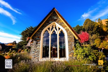20150502-roberryarts-Adventures.To_.New_.Zealand-Queenstown.2015-Day07-Celebrating.JeremyFoo..CaiLi_.Roberts.Cam-Pic-0028